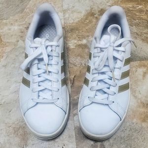 Adidas Sneakers, white with gold stripes. Cloudfoam Comfort